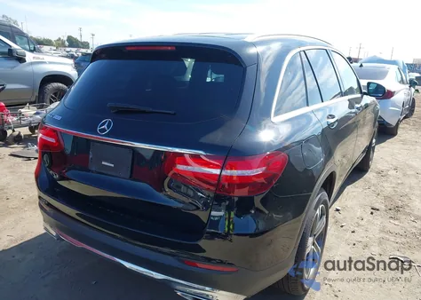 2019 Mercedes-Benz Glc 300 from USA, damaged, VIN WDC0G4JB4KV183907